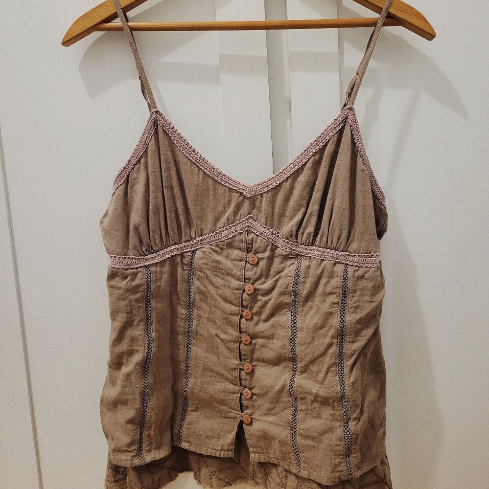SOLD‼️ Medium Brown Halter Tank Top